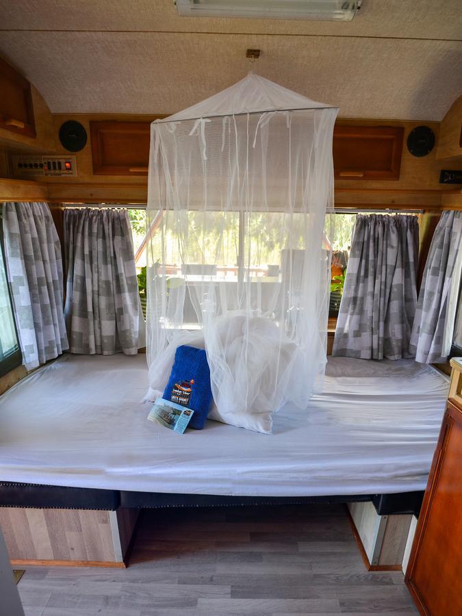 Maggie May House Boat - Colchester - 5Km From Elephant Park Dış mekan fotoğraf
