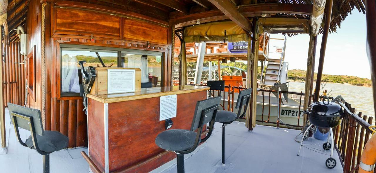 Maggie May House Boat - Colchester - 5Km From Elephant Park Dış mekan fotoğraf